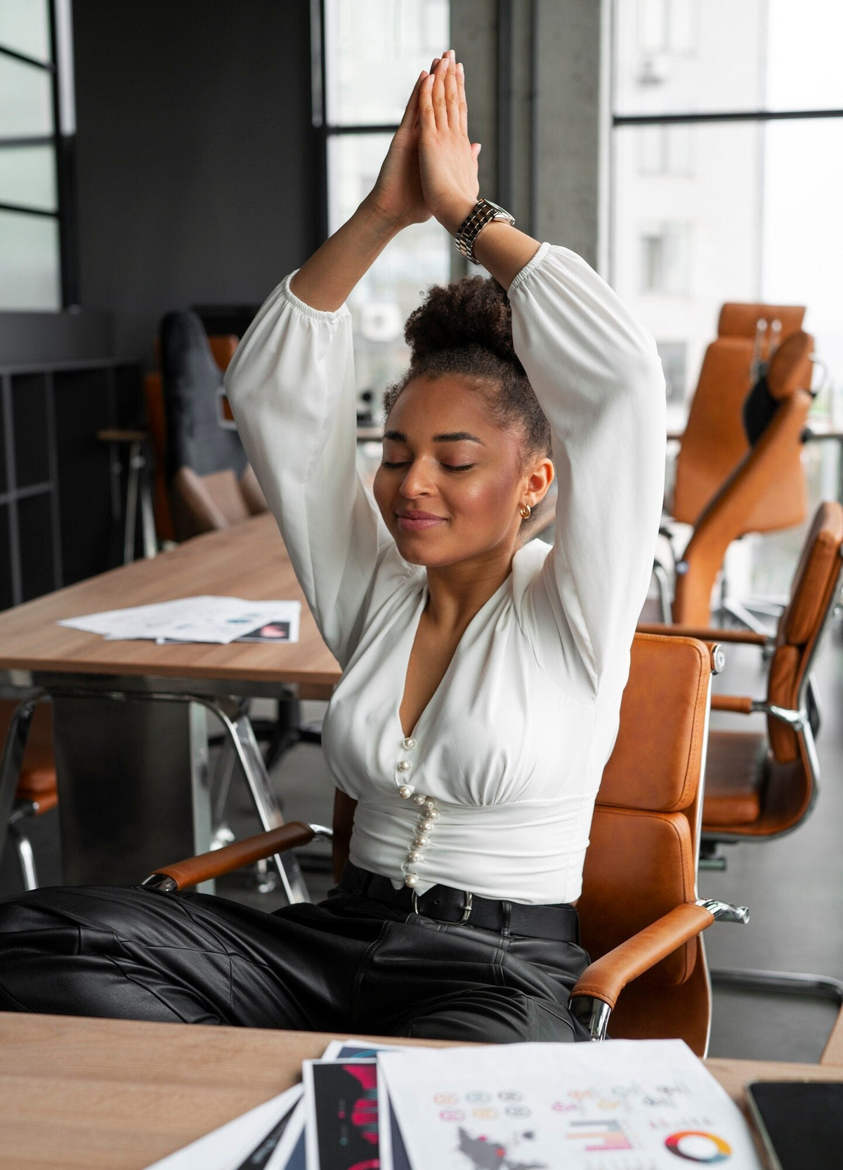 Busy But Hurting? How Somatic Exercises Turn Chronic Pain and Stress into Calm, Focus, and Relief